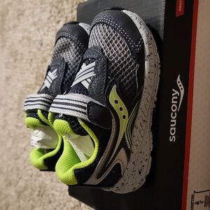 Saucony baby shoes